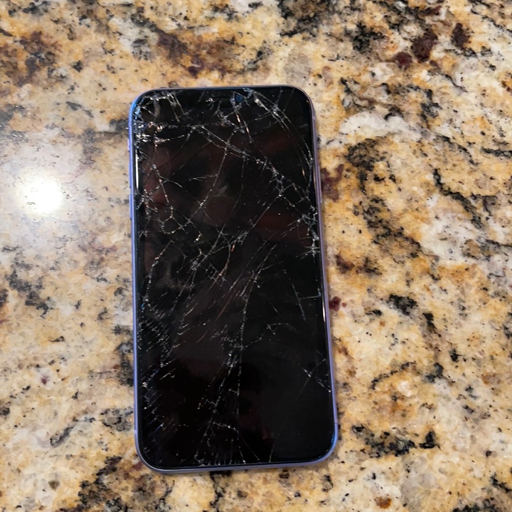 iPhone 11 is cracked can be repaired with case